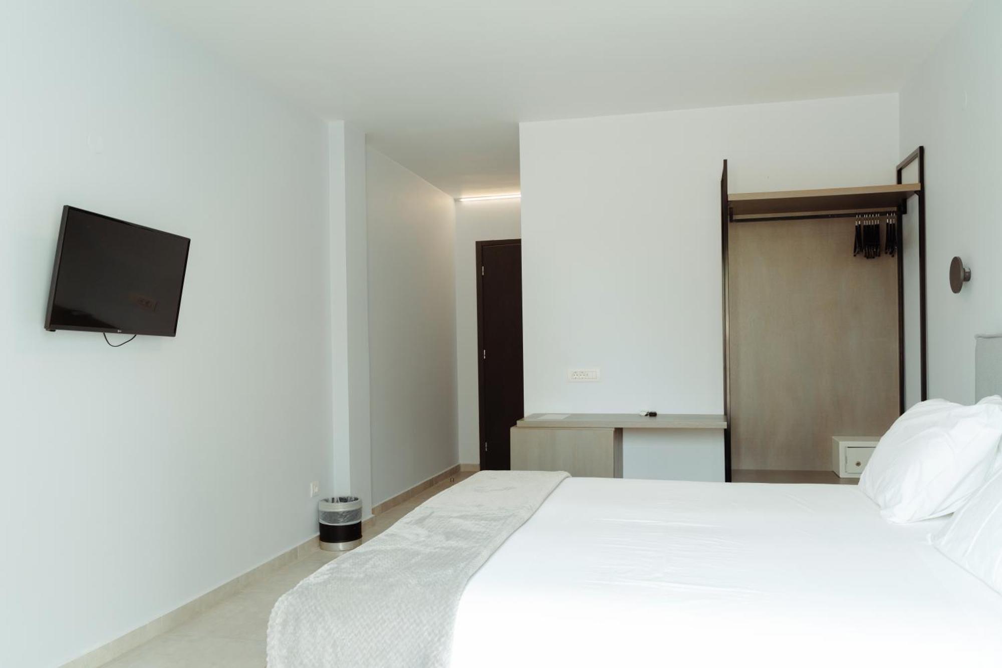 Limanaki Hotel