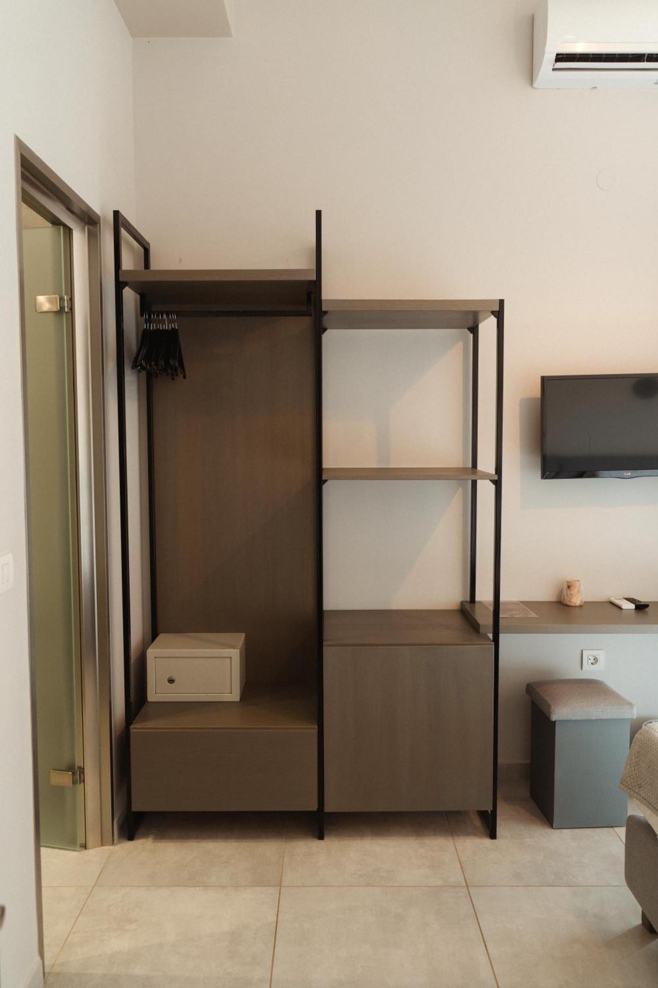 Hotel Limanaki